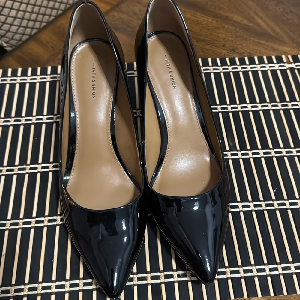 14th and Union black heels